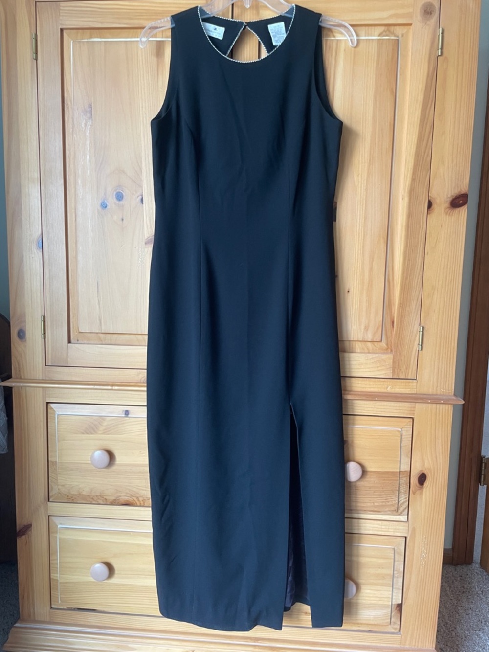 Liz Claiborne Elegant Black Sleeveless Maxi Dress with Side Slit